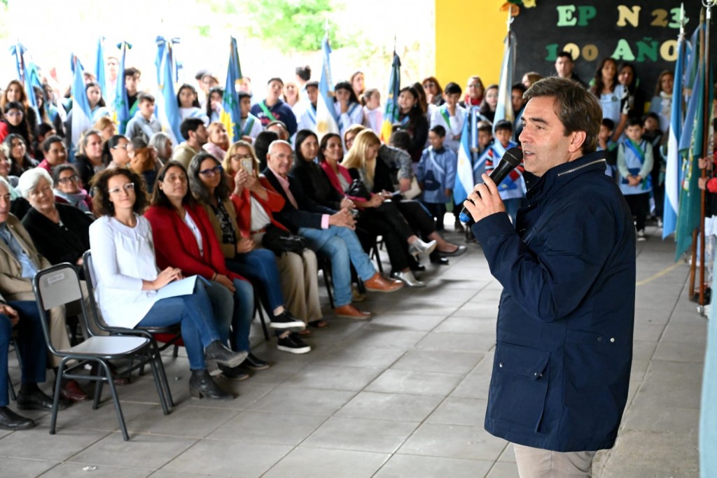 La Escuela Primaria de Olivera festejó el Centenario de su creación