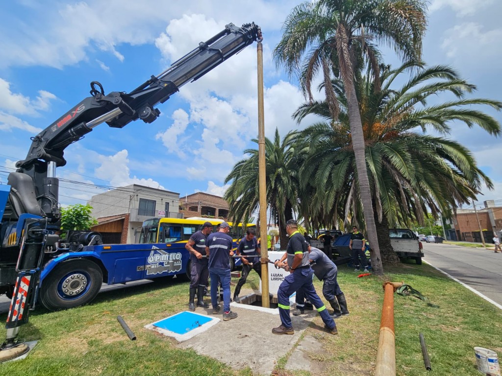 Servicios Sanitarios: se instaló una nueva bomba de extracción 