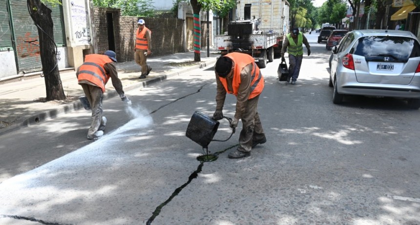 El Municipio realiza trabajos de sellado de juntas 