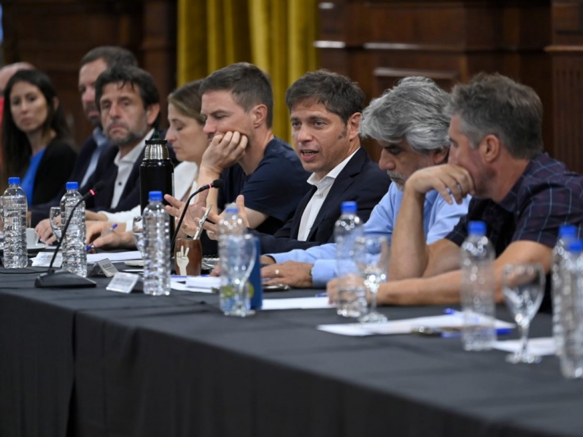 El Municipio acompañó al sector textil en importante reunión con el Gobernador