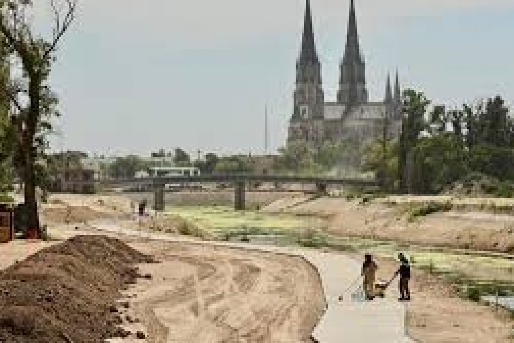 Comenzó la construcción de un sendero a orillas del Río Luján 
