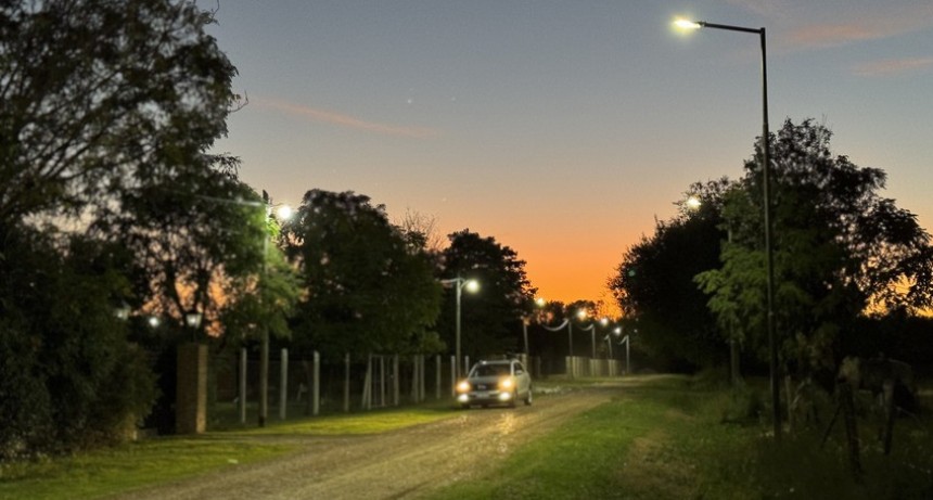 Avanza el Plan de Alumbrado Público en diferentes lugares del distrito