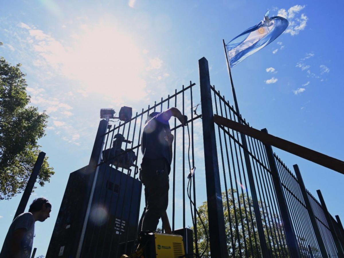 El Municipio realiza trabajos de puesta en valor del monumento a San Martín