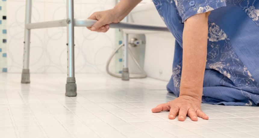 CAÍDAS EN ADULTOS MAYORES: CÓMO PREVENIRLAS Y CUÁLES SON LOS NUEVOS TRATAMIENTOS KINESIOLÓGICOS