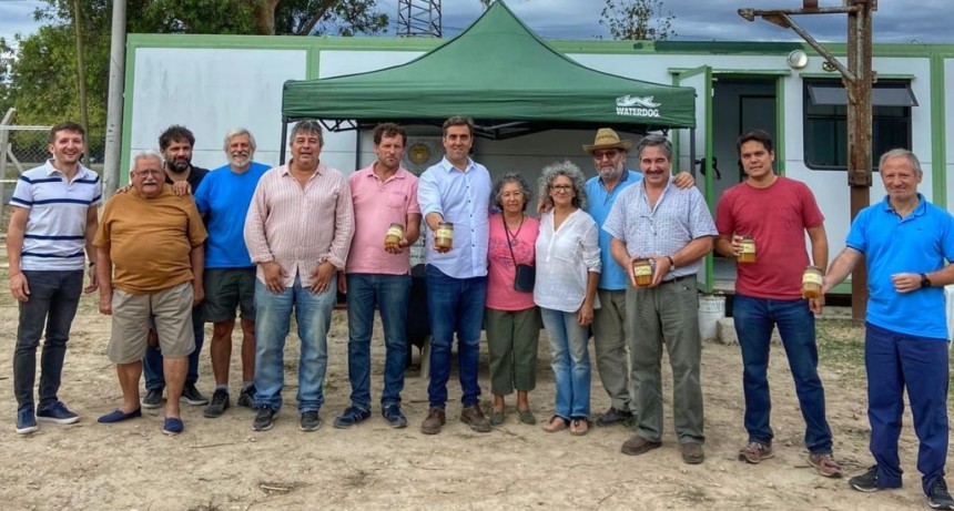 El Municipio continúa apoyando el crecimiento de los productores apícolas