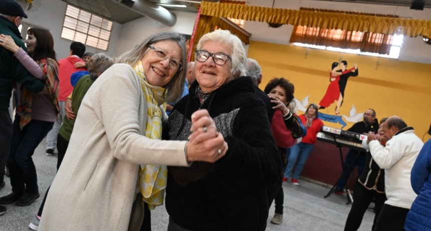 Se abrieron las inscripciones a los Talleres Gratuitos para Personas Mayores en barrios y localidades 