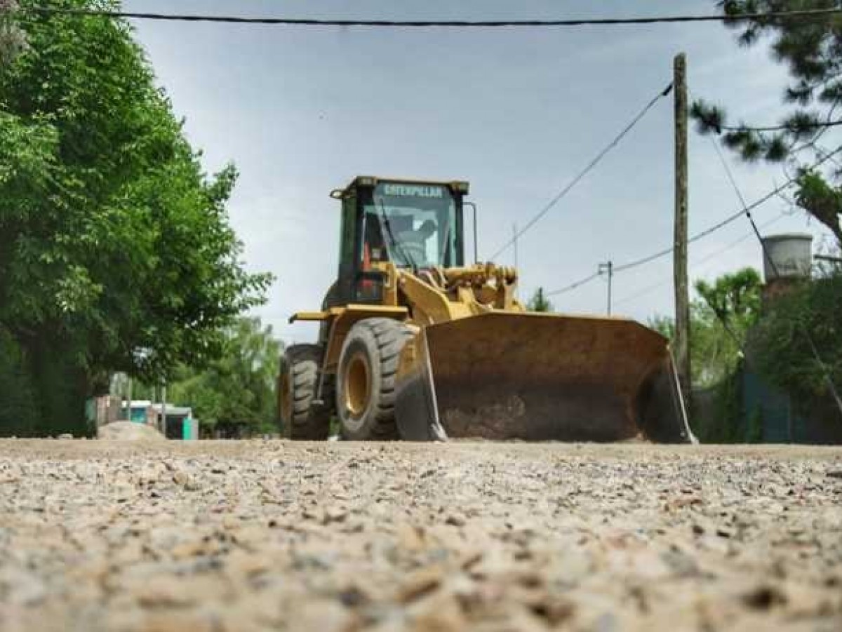 Avanzan los trabajos de mejoramiento vial en localidades