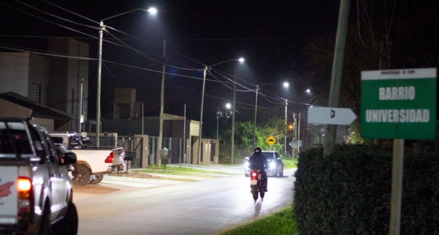 El Municipio instaló nuevas luces LED en el barrio Universidad