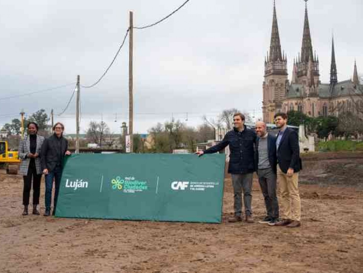 El Intendente Boto y el vicepresidente de la CAF recorrieron las obras del río Luján