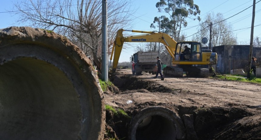 El Municipio realiza trabajos hidráulicos en el barrio Los Laureles