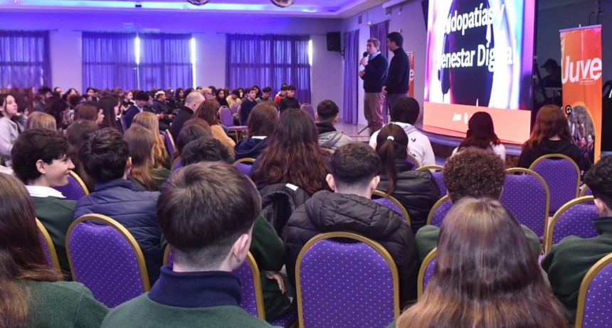 Juventudes: más de 350 estudiantes asistieron a la jornada sobre “Ludopatía y Bienestar Digital”