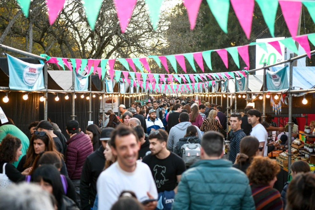 Vuelve la feria gastronómica Sabores Bonaerenses al Parque Ameghino
