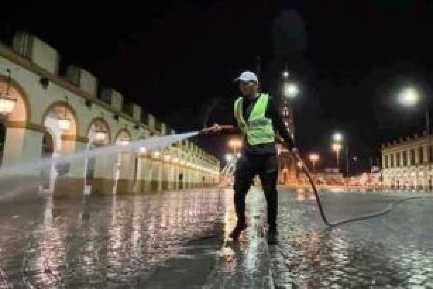 Operativo de limpieza en diferentes puntos de la ciudad