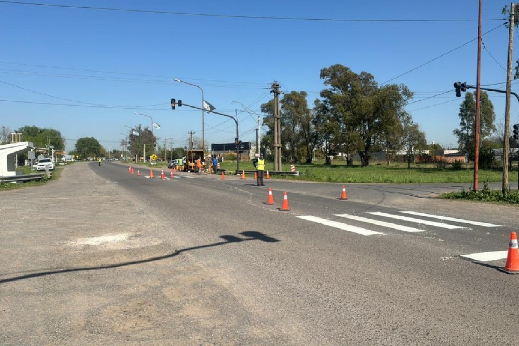 Vial: el Municipio instaló un nuevo semáforo en Ruta 5 e Insausti