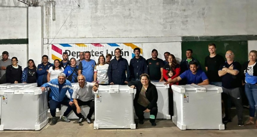 El Municipio entregó nuevo equipamiento a las Escuelas de Fútbol de ACIFO