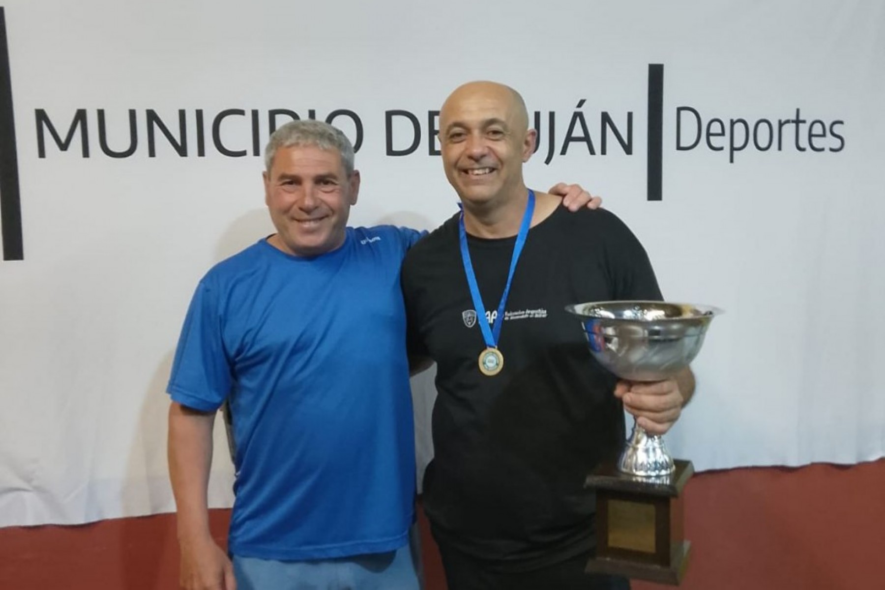 El lujanense Gastón Tomadoni se quedó con el Primer Campeonato Argentino de Pool Artístico