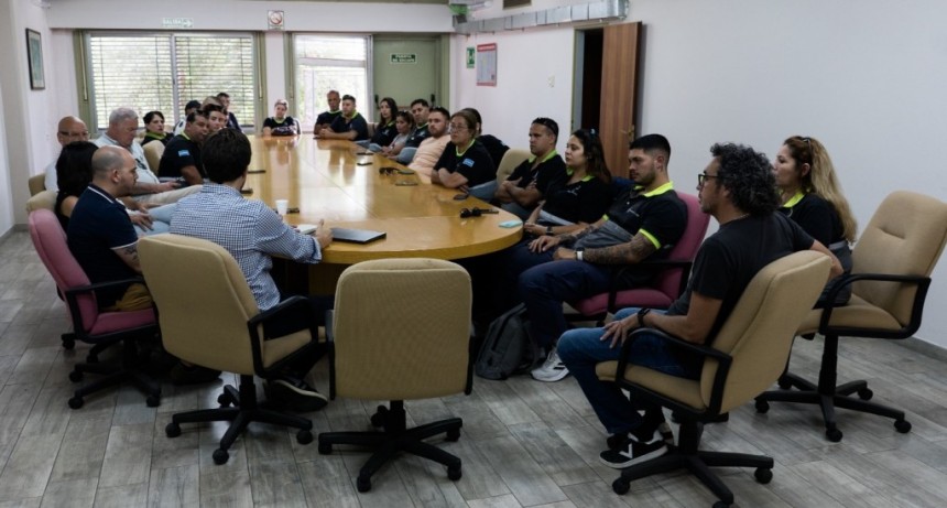 Charla de capacitación a trabajadores de la Guardia Urbana