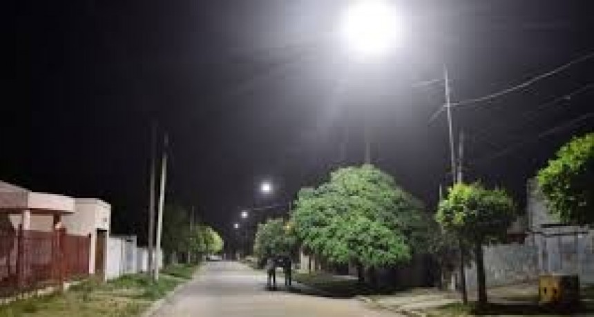 Más barrios de Luján incorporan luminaria LED 